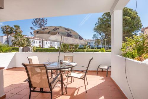 Gallery image of Con piscina en playa Islantilla in Islantilla