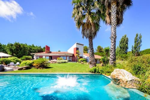 House in Sintra surroundings with pool