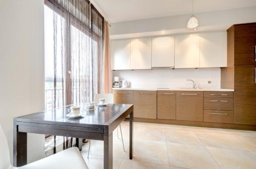 Apartments Old Town Szafarnia Studio & by Noclegi Renters