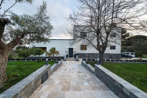 Κήπος έξω από το Villa Mare Halkidiki