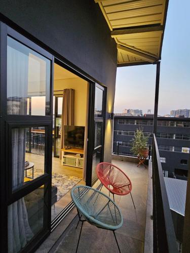 Μπαλκόνι ή βεράντα στο Chic Studio with Panoramic Sandton Views