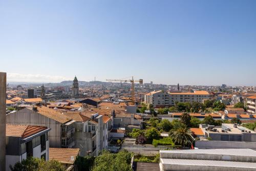 Skyline - Panoramic Porto view by Porto Velho Apt