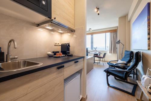 Skyline - Panoramic Porto view by Porto Velho Apt