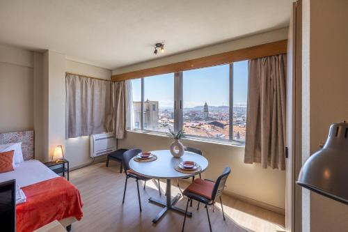 Skyline - Panoramic Porto view by Porto Velho Apt