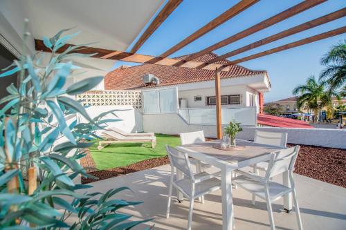 Newly refurbished bungalow in prime location