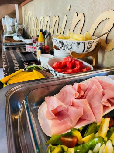 Makanan di atau berdekatan apartmen