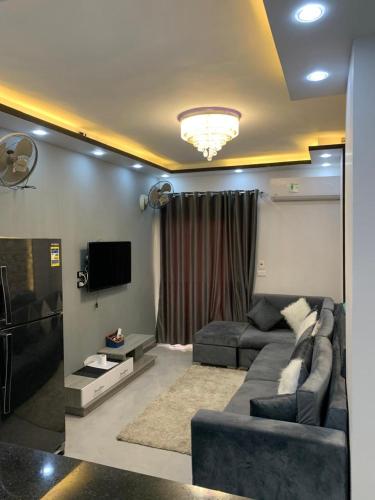 El Hadaba behind Raya