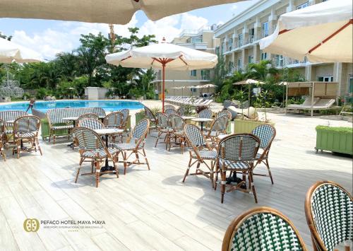 Bazén v ubytování Pefaco Hotel Maya Maya nebo v jeho okolí