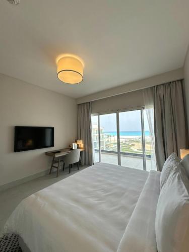 Elegant 2BR Seaview Hotel Suite