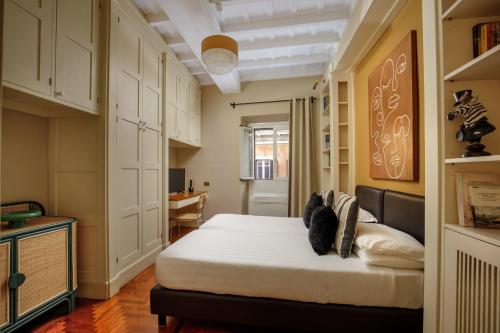 Condotti Spanish Steps Ambassador Apartment