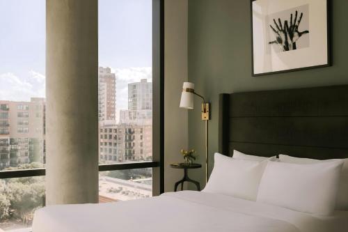 Cama o camas de una habitación en Sonder by Marriott Bonvoy South Wabash Apartments South Loop
