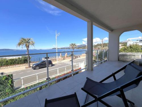 Le Rivage Appartement climatisé pour 6 personnes face à la mer- Le Pradet