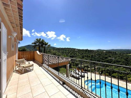 Photo de la galerie de l'établissement Villa Caprice pour 8 personnes avec piscine privée et splendide vue mer, à La Londe-Les-Maures, à La Londe-les-Maures