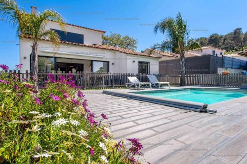 Villa piscine, climatisation, jardin, barbecue, internet, refait à neuf en 2023