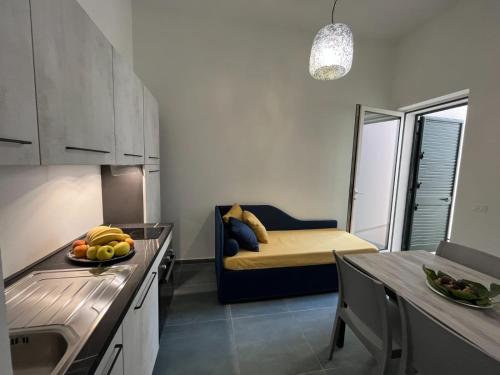 Kuchyň nebo kuchyňský kout v ubytování Otranto - appartamento con camera sul mare, parcheggio privato