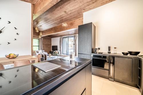 Apartment Cerna Les Houches - by EMERALD STAY photo 2