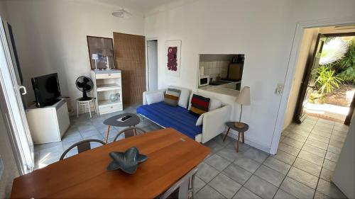 Dapur atau dapur kecil di Petite Villa Eze Bord de Mer