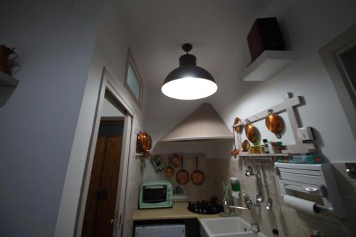 Η κουζίνα ή μικρή κουζίνα στο B&B Sant'Agata Appartamento