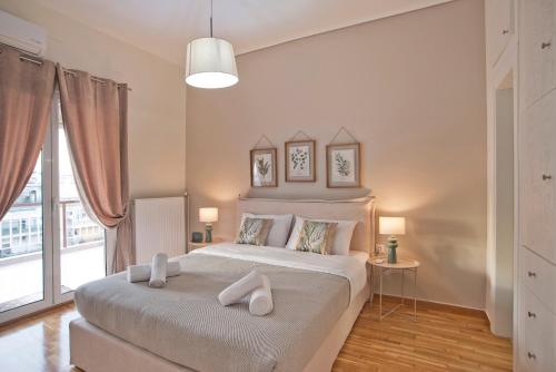 Kary's Acropolis View Luxury 2BR, 2 BA, Jacuzzi