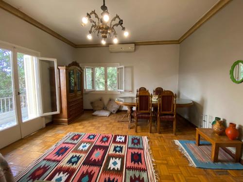 Χώρος καθιστικού στο Private Studio in Elite home