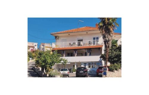 Beautiful Apartment In Trogir With Wifi