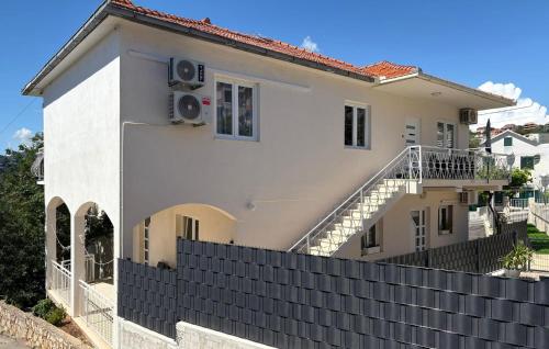 Beautiful Apartment In Trogir With Wifi