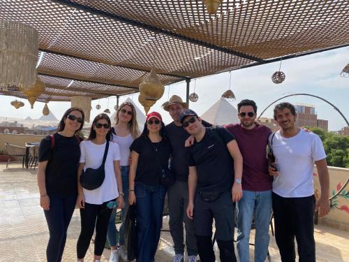 Clientes alojados en Farsha Pyramids Inn