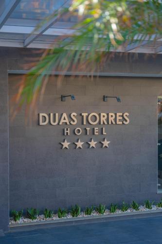 ใบรับรอง รางวัล เครื่องหมาย หรือเอกสารอื่น ๆ ที่จัดแสดงไว้ที่ Duas Torres Hotel