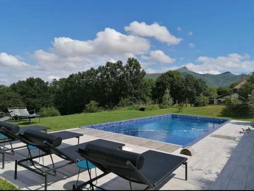 Maison avec panorama sur les montagnes basque