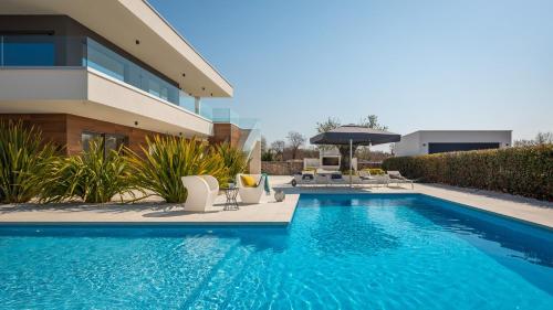 Villa Old Olive VII by Vivi Rent