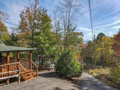 View! Cozy, Private, Fireplace, Hot Tub Log Cabin, Honeymoon! photo 27