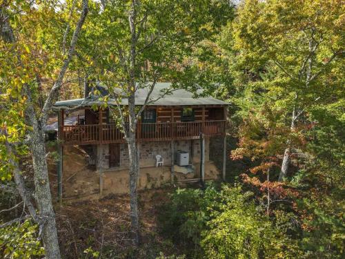View! Cozy, Private, Fireplace, Hot Tub Log Cabin, Honeymoon! photo 30