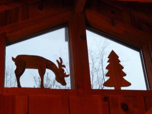 View! Cozy, Private, Fireplace, Hot Tub Log Cabin, Honeymoon! photo 31