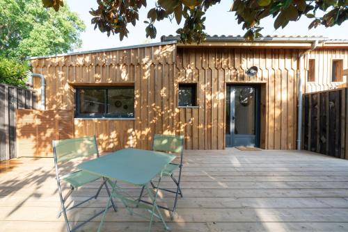 Maison LaCanPon, 3 maisons réunies en bord de canal à Cazaux