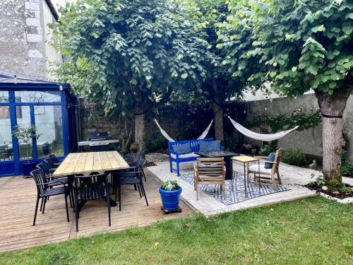 Κήπος έξω από το Maison POL Amboise