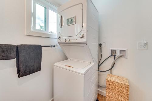 ヒロにある1 Block to Heart of Hilo Fully Renovated Homeのギャラリーの写真