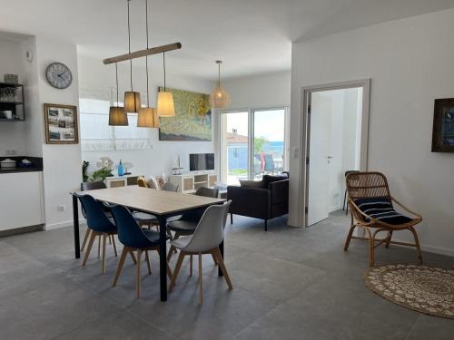 CORAL - Lumineux appartement Cap d'agde vue mer , idéalement situé
