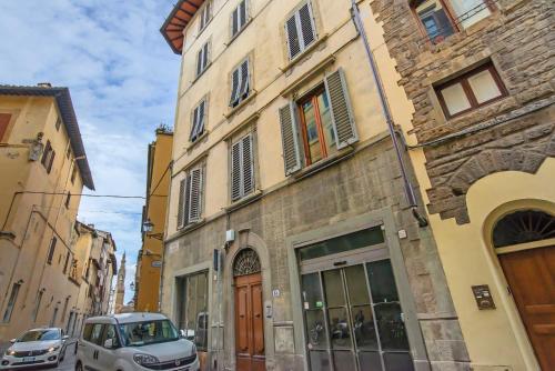 Signoria Tower Apartment