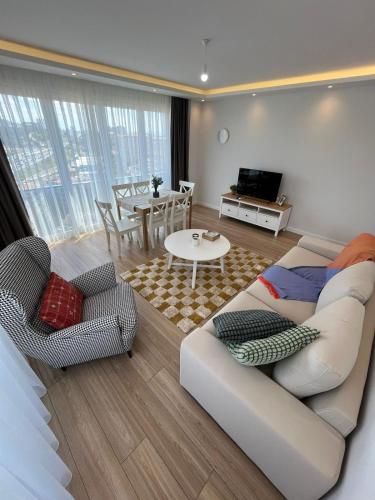Istanbul Bostanci Luxury 2 Bedroom Apartment with Pool
