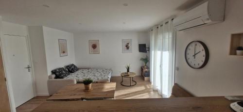 studio entièrement rénové a 2 min de la mer