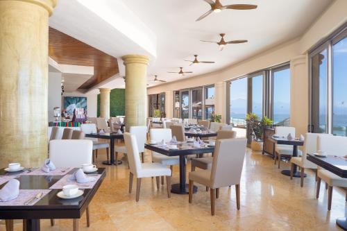 Restaurace v ubytování Villa Del Palmar Flamingos Beach Resort & Spa