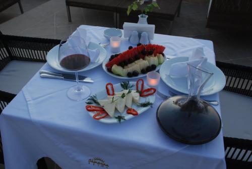Gallery image of Shmayaa Hotel in Midyat