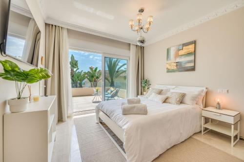 Beachfront Villa with Sea Views & Private Pool