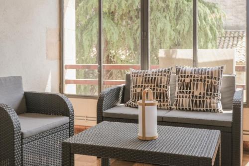 Posezení v ubytování Can Severí, casa con historia en Besalú
