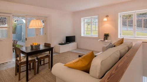Calheta Beach House T1