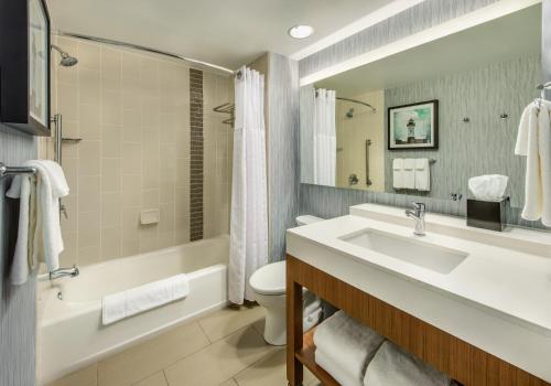 Koupelna v ubytování Hyatt Place Dewey Beach