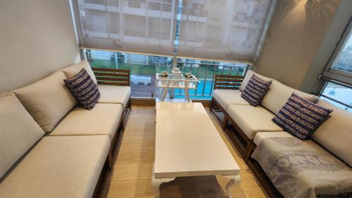 シディ・ラハルにあるCasabay Sidi Rahal plage vue sur piscine et merのギャラリーの写真