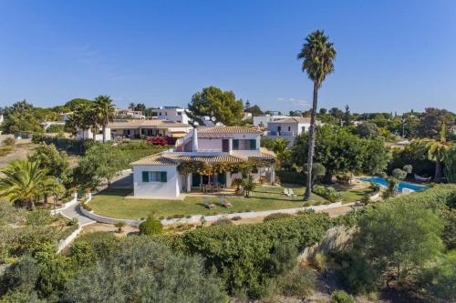 Villa Maisie by Villa Plus