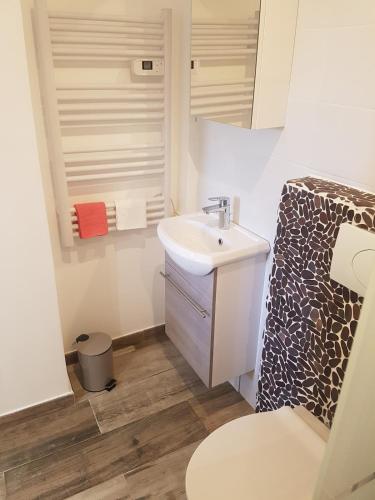 Photo de la galerie de l'établissement Plan de cuques studio au calme, à Marseille