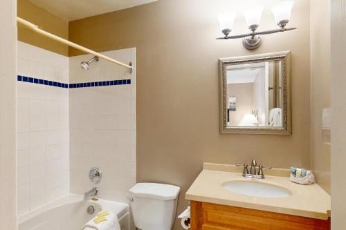 Koupelna v ubytování Condo 614 at North Creek Resort